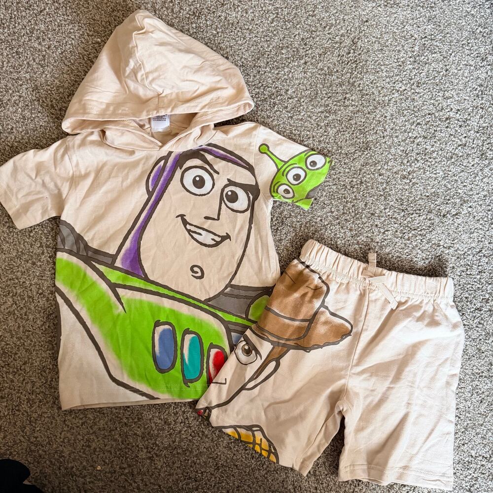 Toy Story Shorts Shirt Hoodie Set Woody Buzz Lightyear Size 4T